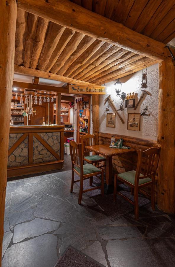 Pension Und Gaststaette Zur Knappenschaenke Thermalbad Wiesenbad Экстерьер фото